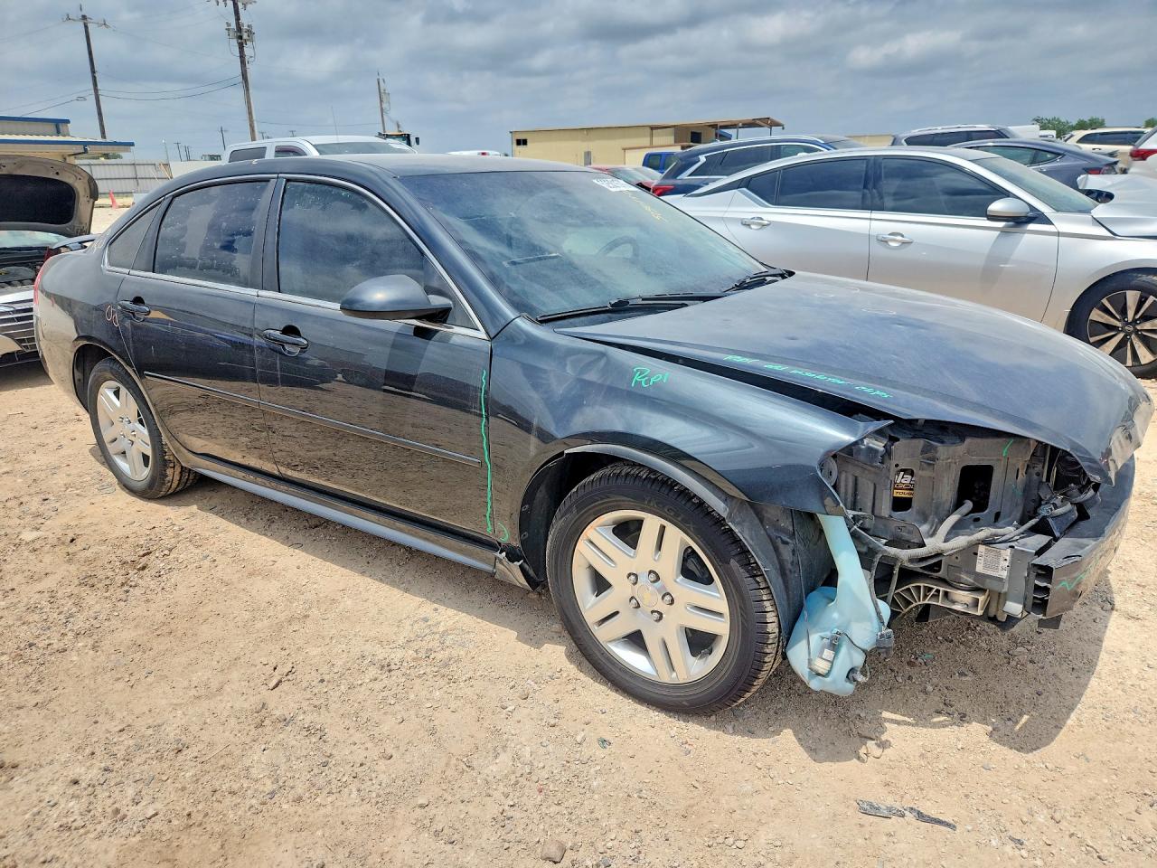 2013 CHEVROLET IMPALA LT photo 4