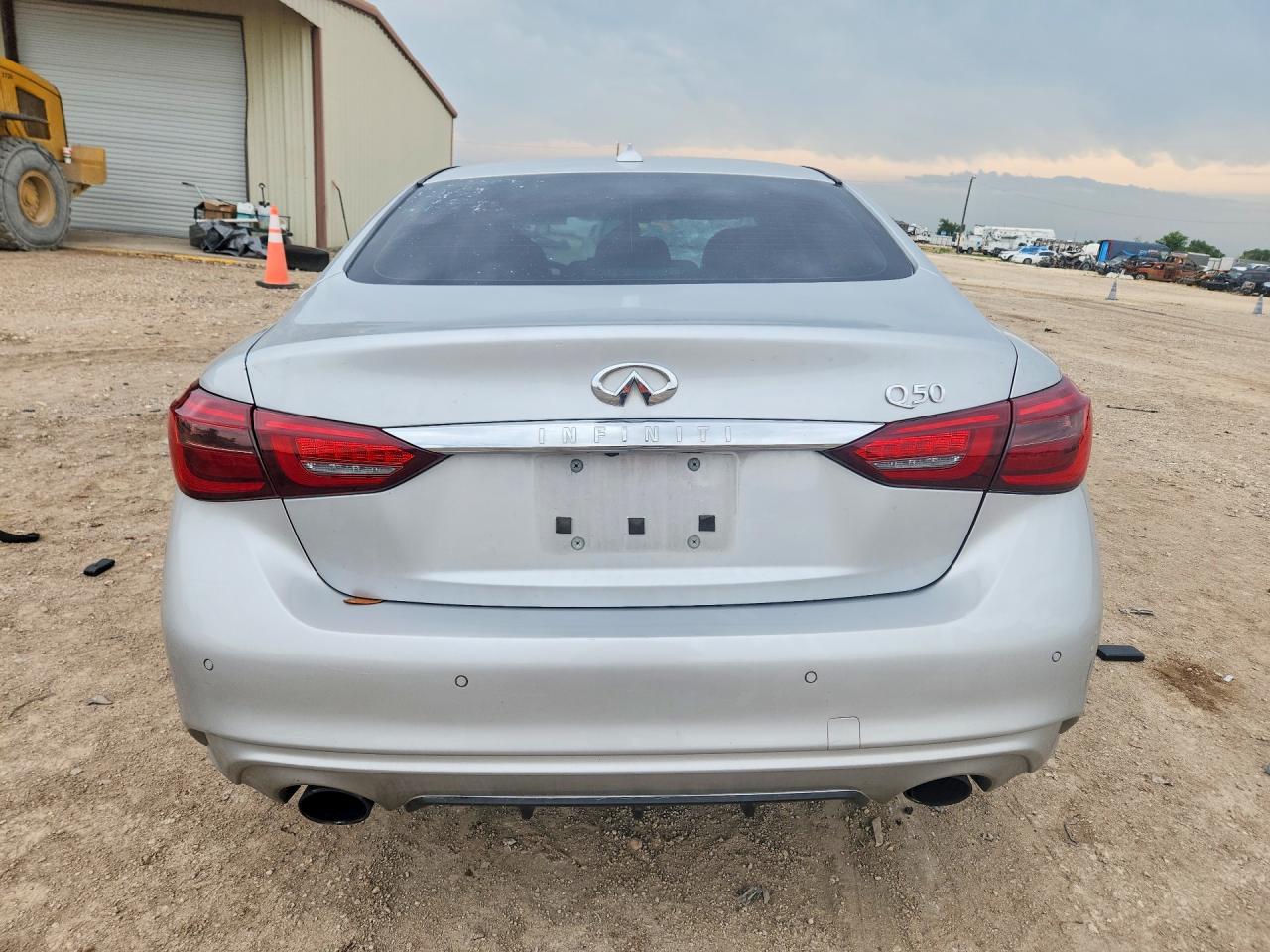 2018 INFINITI Q50 3.0T LUXE photo 16
