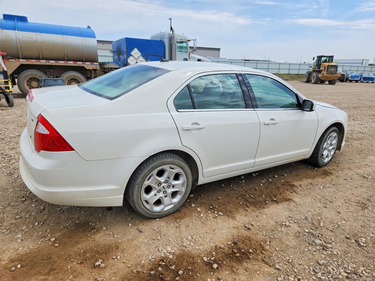 2011 FORD FUSION SE photo 7