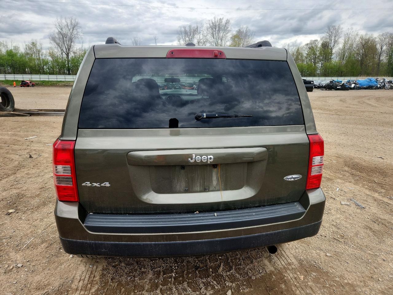 2015 JEEP PATRIOT LATITUDE photo 11