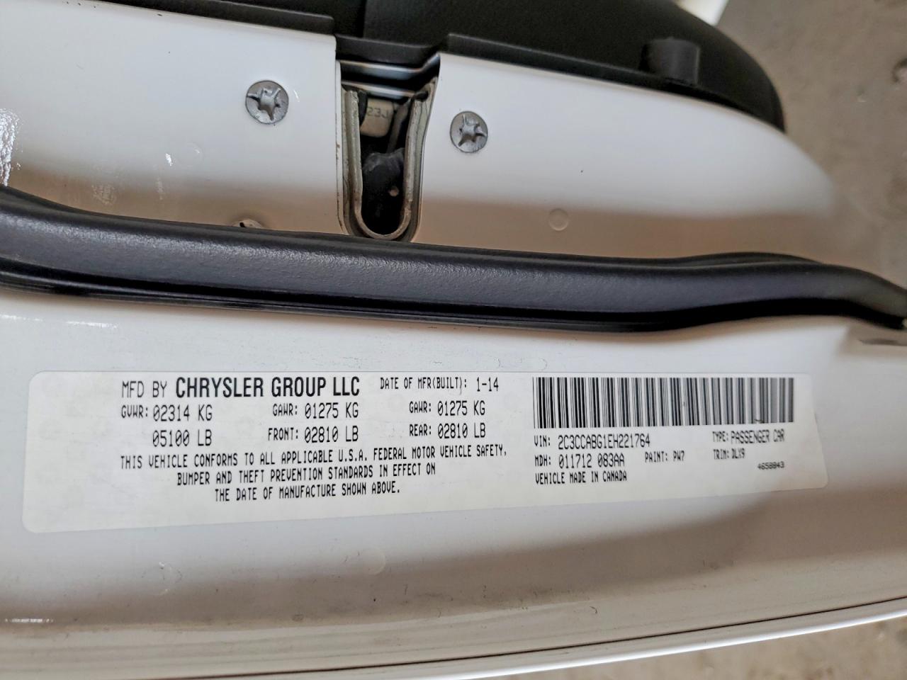 2014 CHRYSLER 300 S photo 23