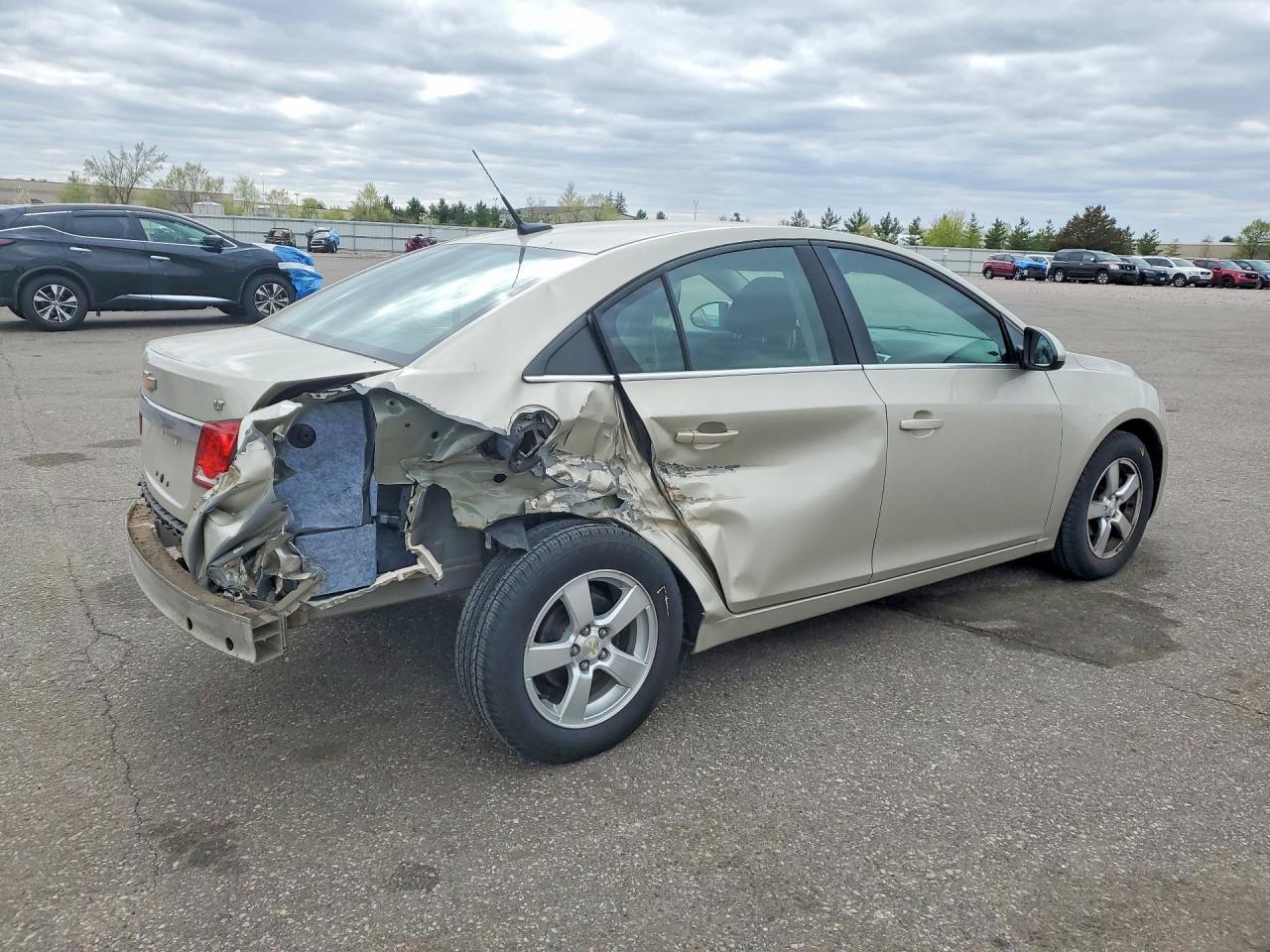 2014 CHEVROLET CRUZE LT photo 3