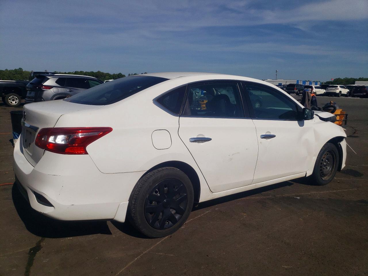 2019 NISSAN SENTRA S photo 7