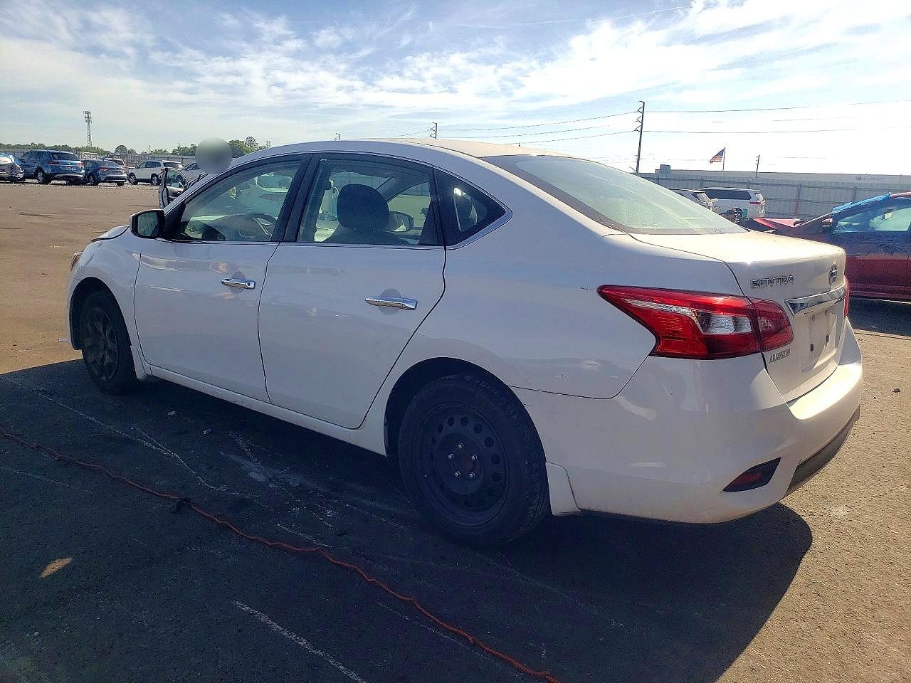 2019 NISSAN SENTRA S photo 4