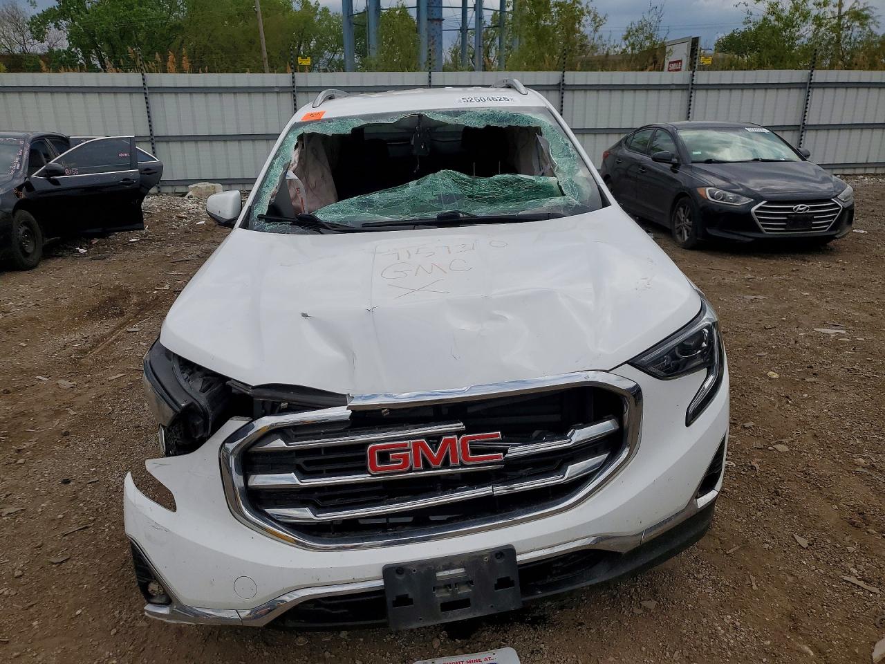 2020 GMC TERRAIN SLT photo 9