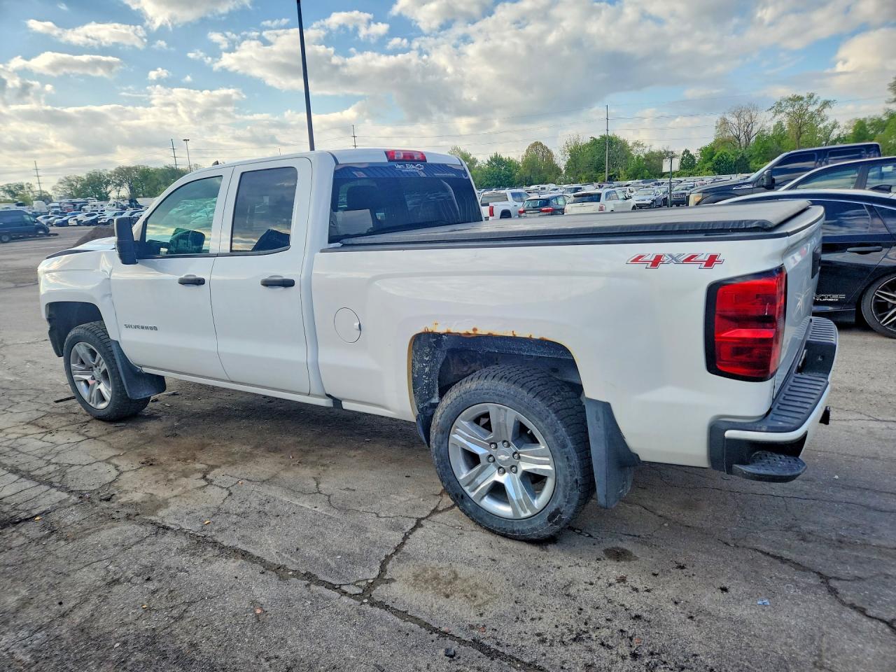 2016 CHEVROLET SILVERADO K1500 CUSTOM photo 4