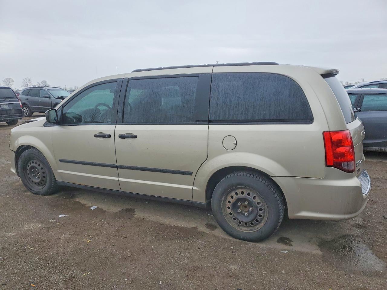 2012 DODGE GRAND CARAVAN SE photo 4