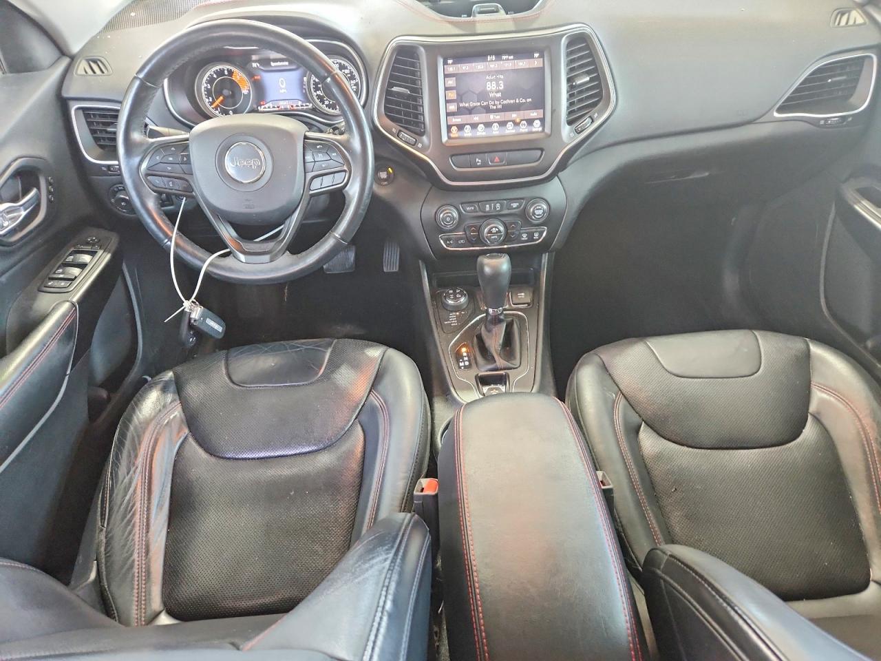 2019 JEEP CHEROKEE TRAILHAWK photo 8