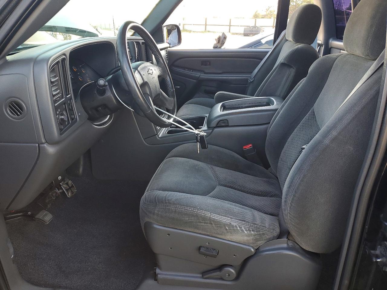 2004 CHEVROLET SILVERADO C1500 photo 13