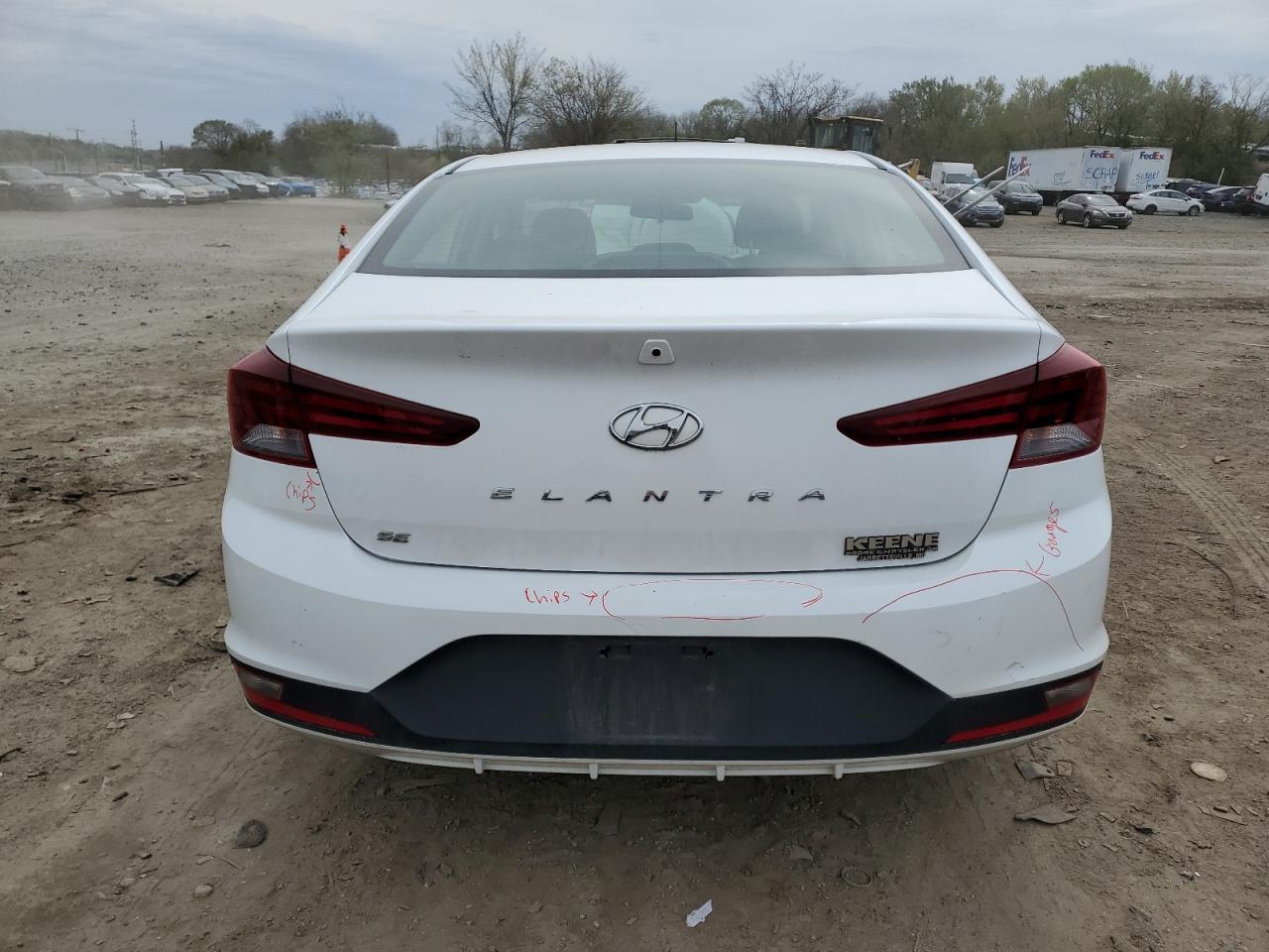 2019 HYUNDAI ELANTRA SE photo 16