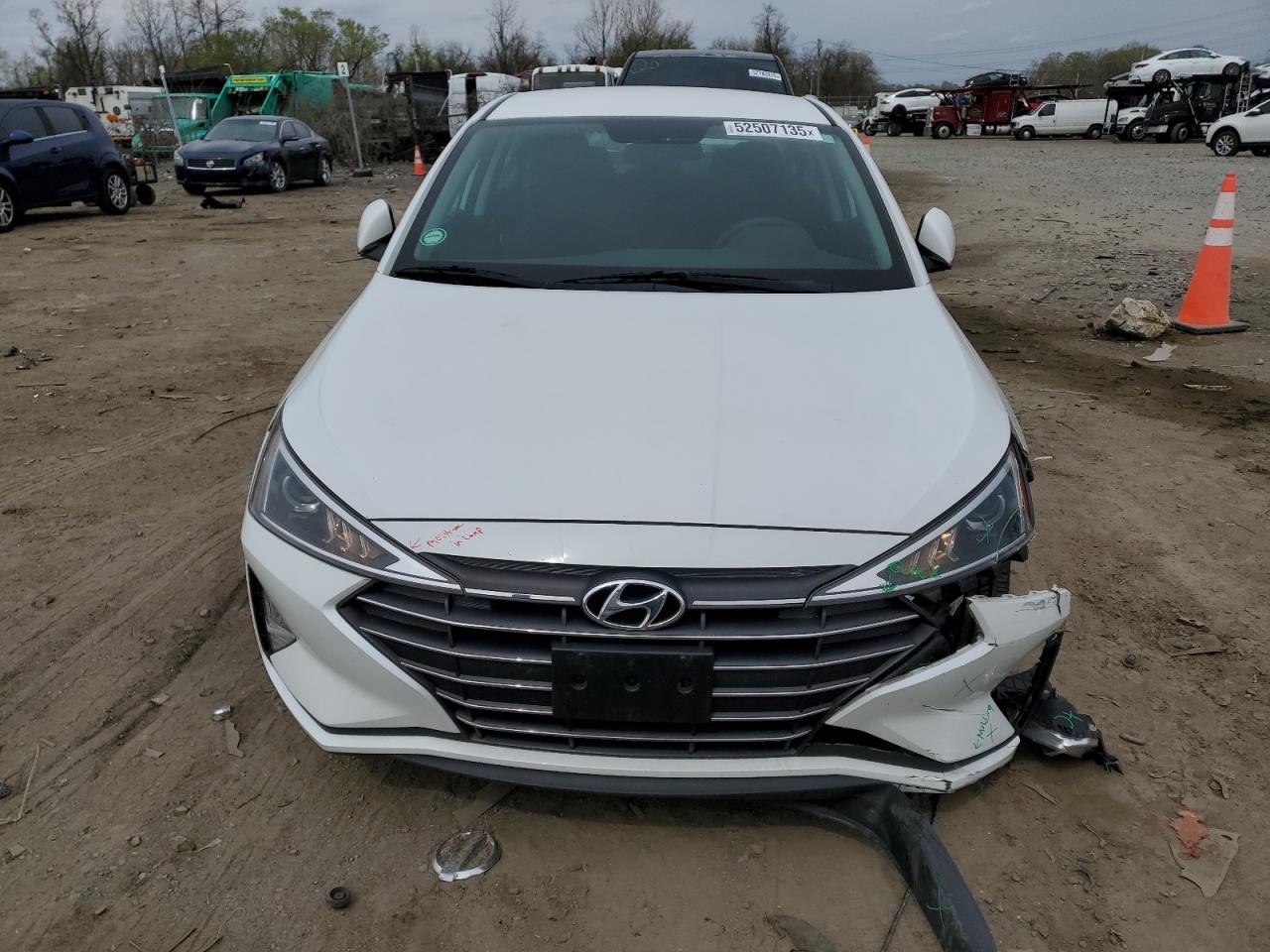 2019 HYUNDAI ELANTRA SE photo 13