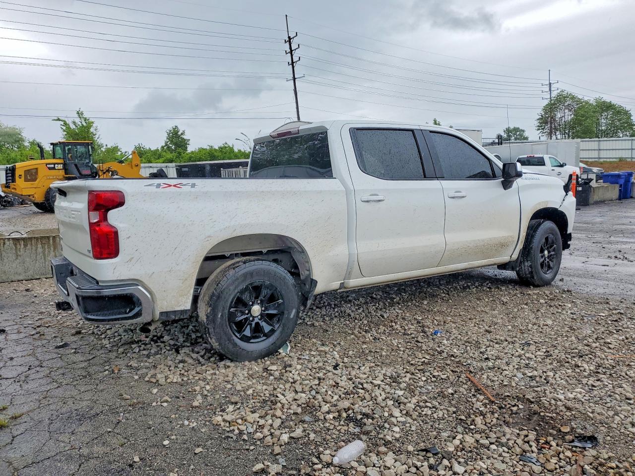 2020 CHEVROLET SILVERADO K1500 LT photo 3