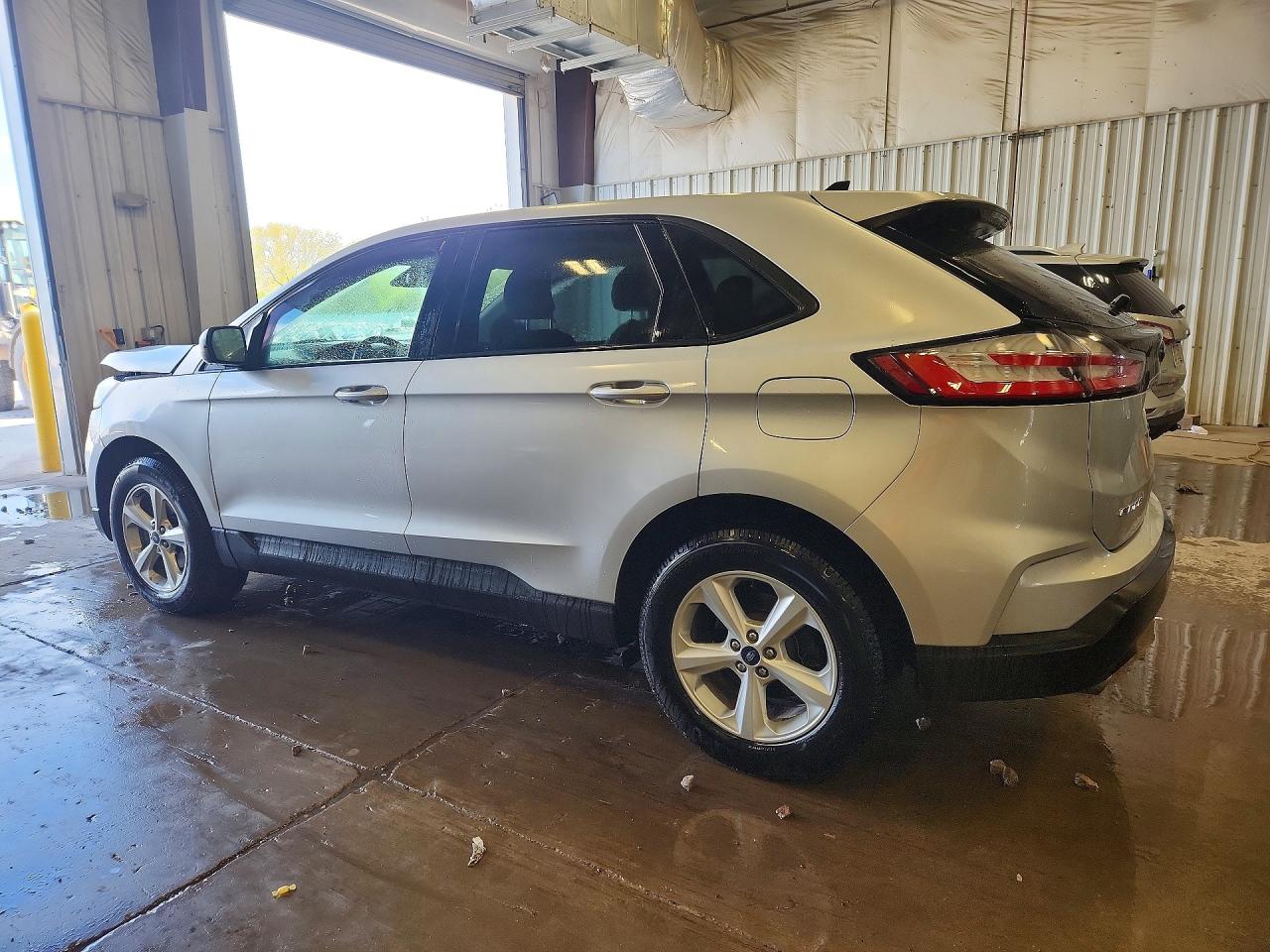 2019 FORD EDGE SE photo 2