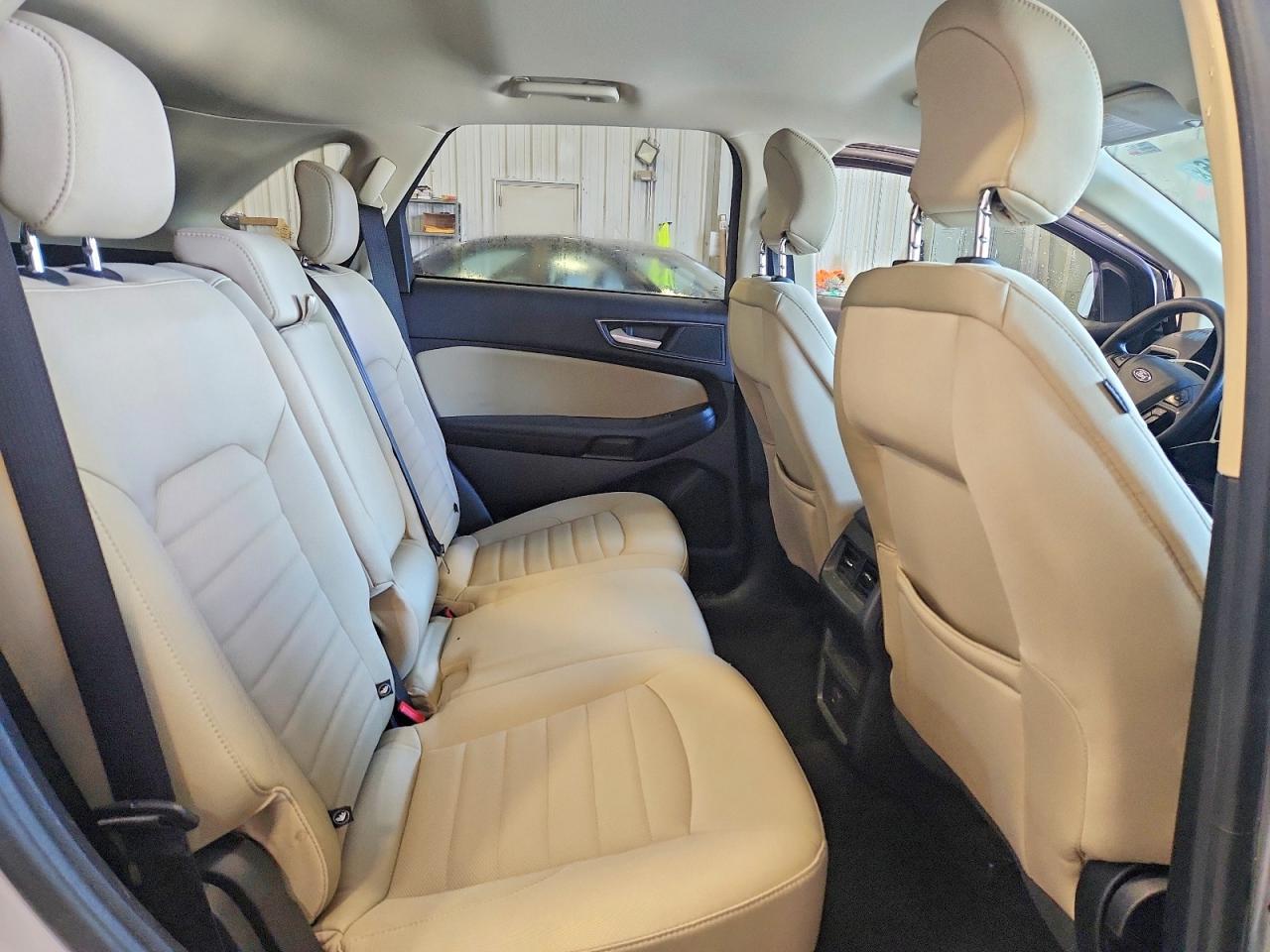 2019 FORD EDGE SE photo 11