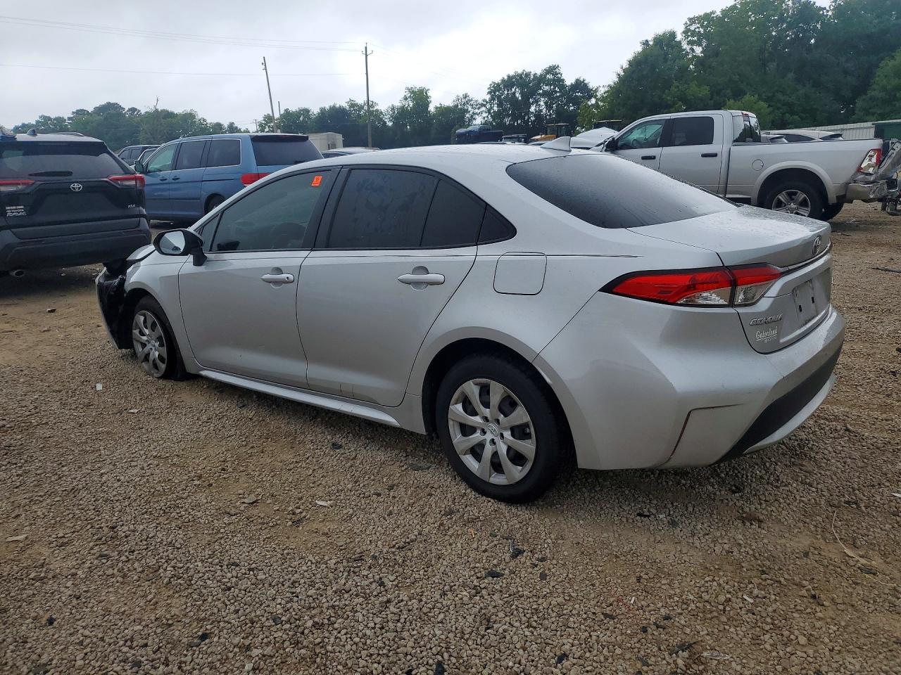 2021 TOYOTA COROLLA LE photo 4