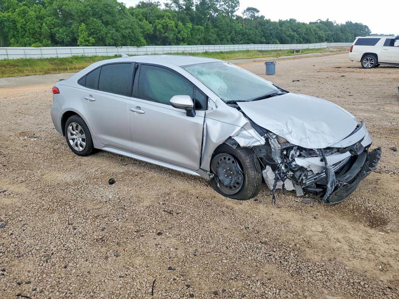 2021 TOYOTA COROLLA LE photo 10