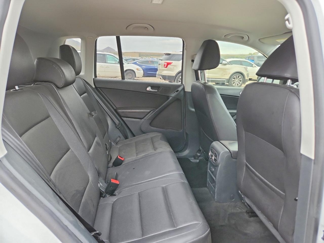 2017 VOLKSWAGEN TIGUAN S photo 21