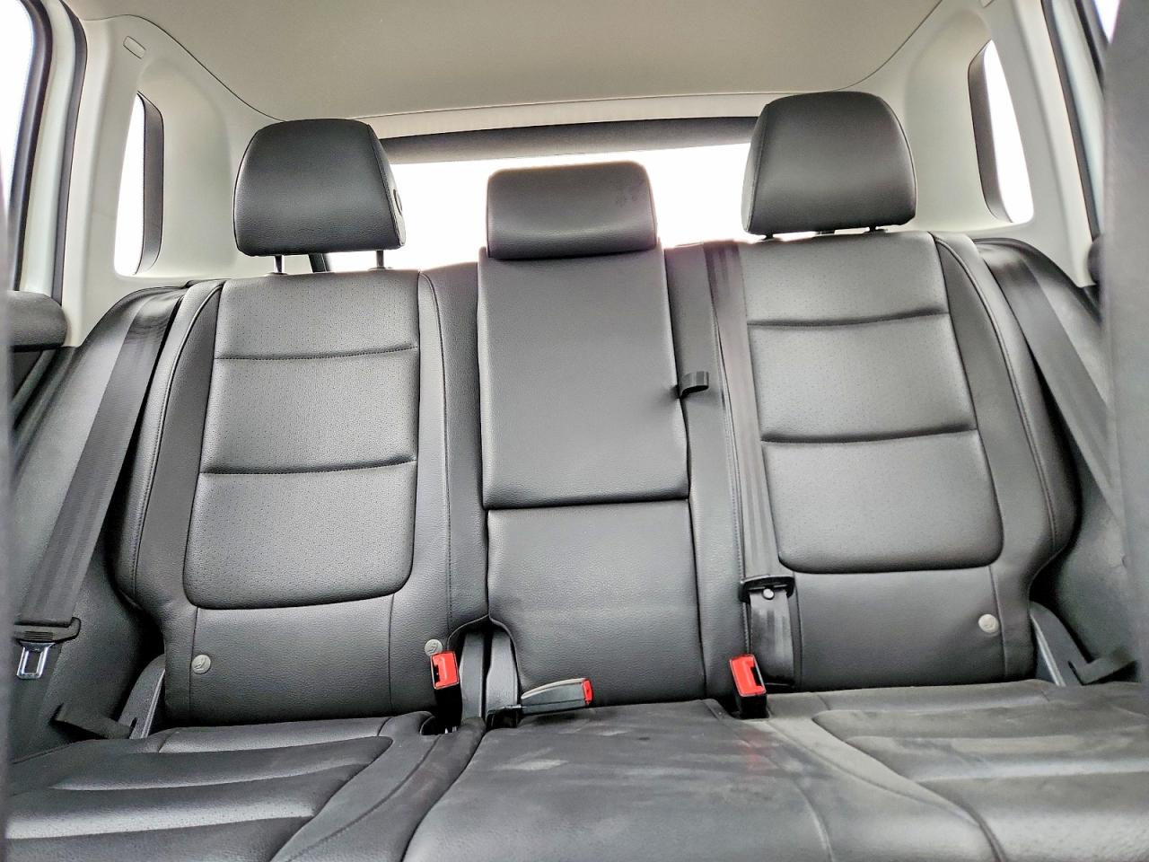 2017 VOLKSWAGEN TIGUAN S photo 19