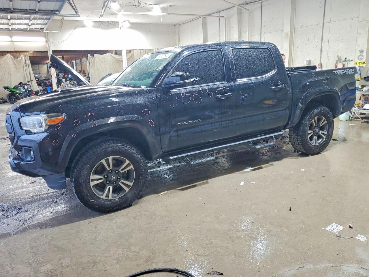 2017 TOYOTA TACOMA