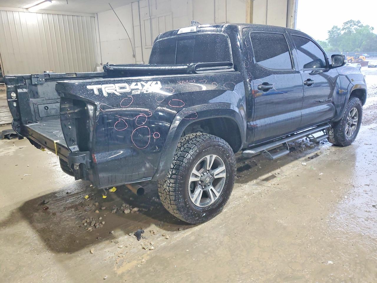2017 TOYOTA TACOMA TRD SPORT photo 7