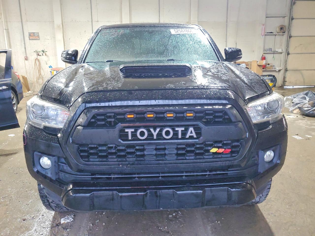 2017 TOYOTA TACOMA TRD SPORT photo 13