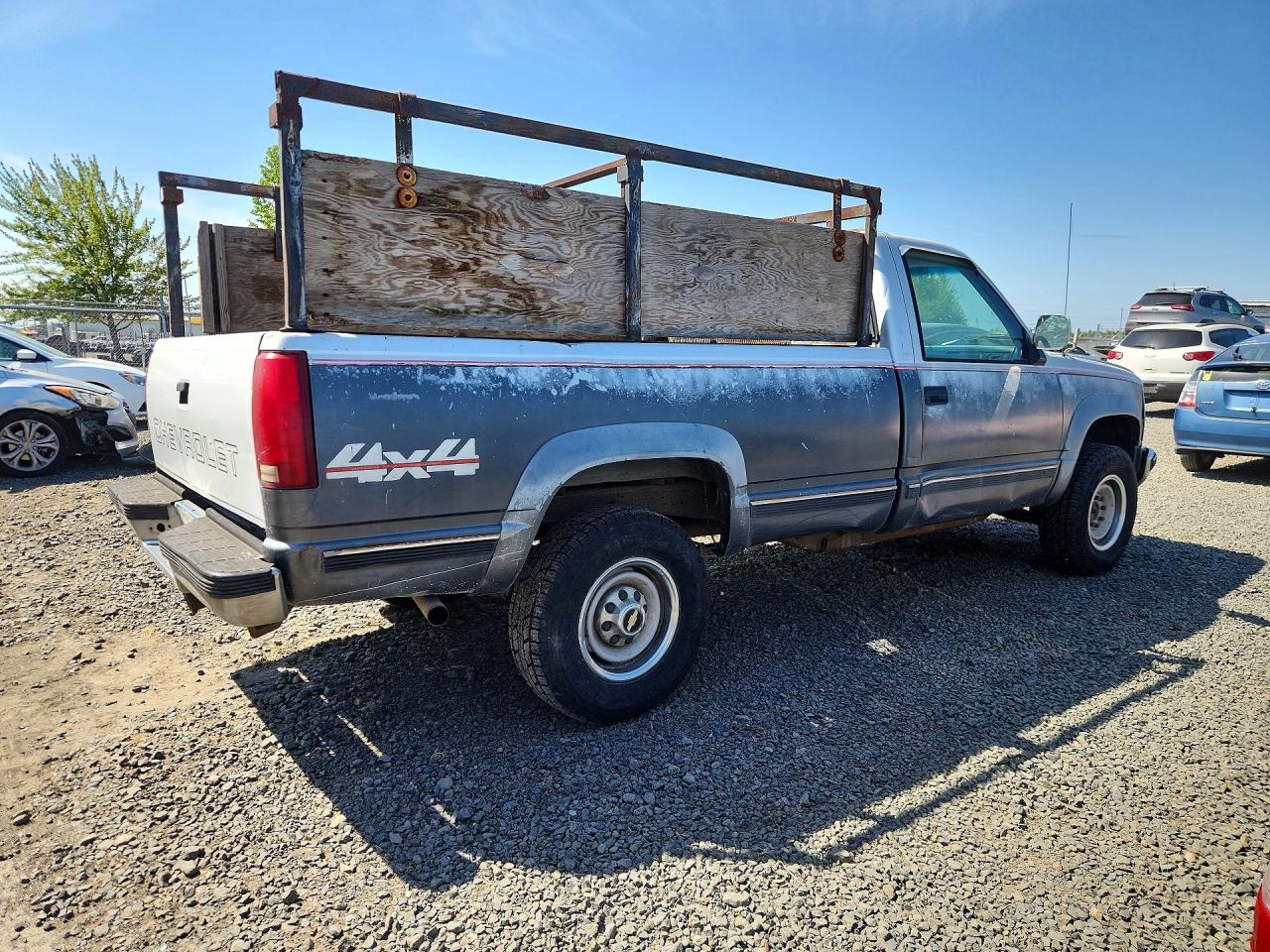 1991 CHEVROLET GMT-400 K2500 photo 3