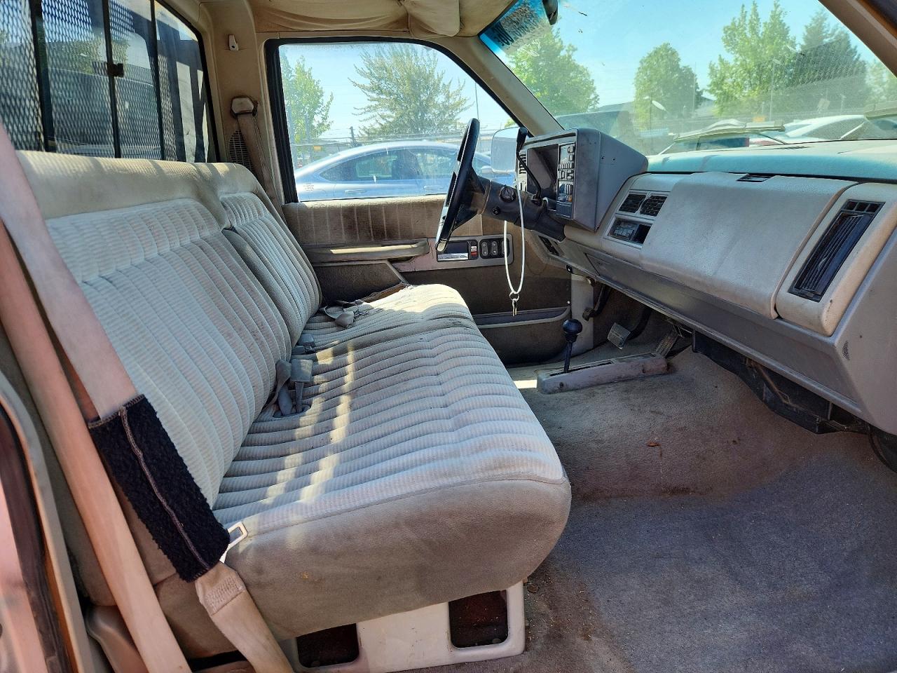 1991 CHEVROLET GMT-400 K2500 photo 10