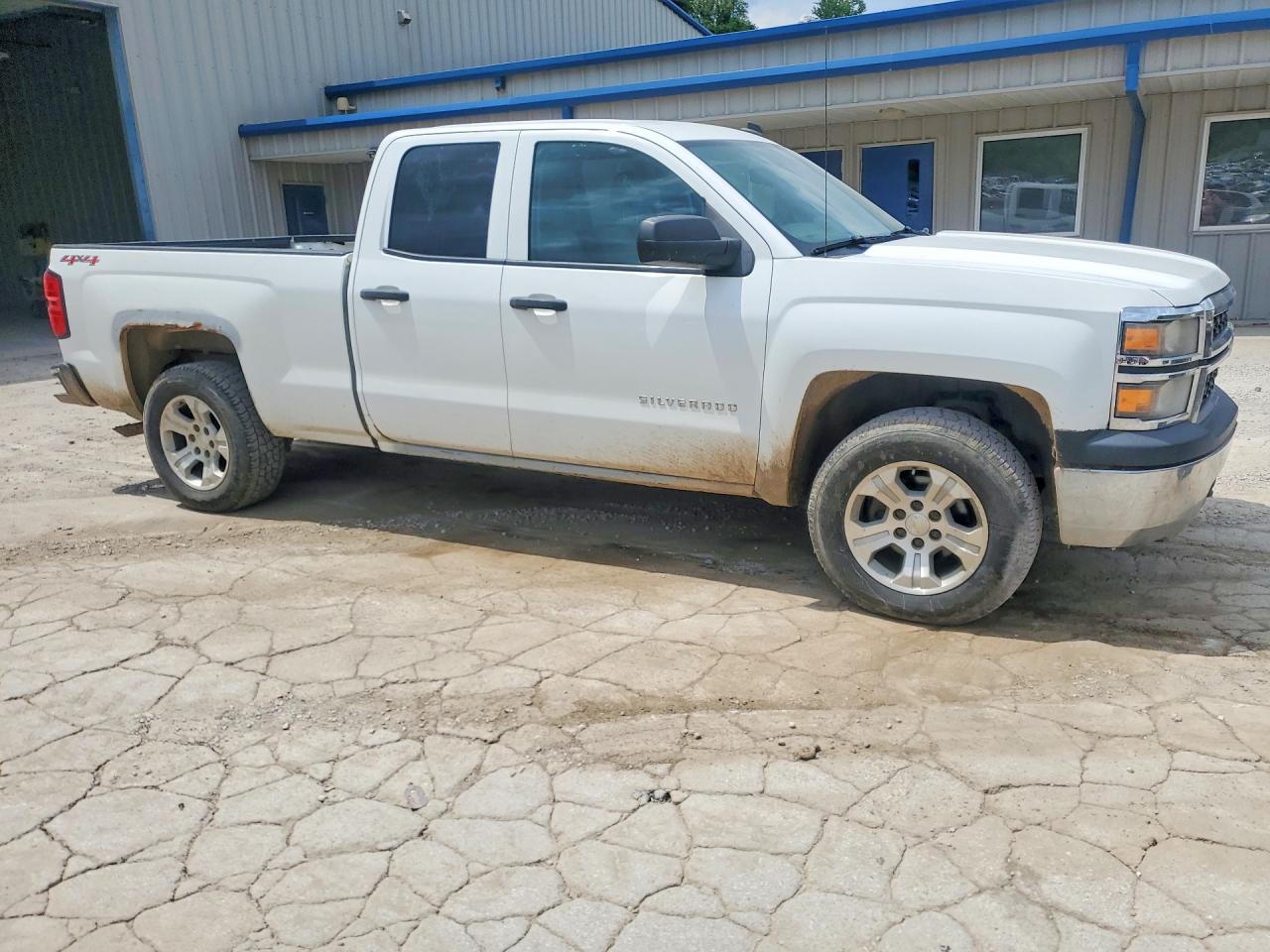 2014 CHEVROLET SILVERADO K1500 photo 4