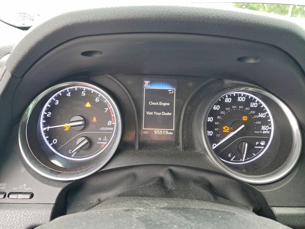 2020 TOYOTA CAMRY LE photo 17
