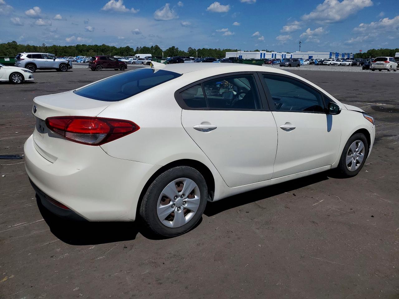 2018 KIA FORTE LX photo 5
