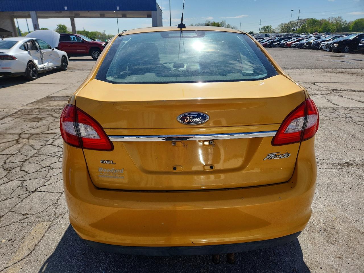 2011 FORD FIESTA SEL photo 11