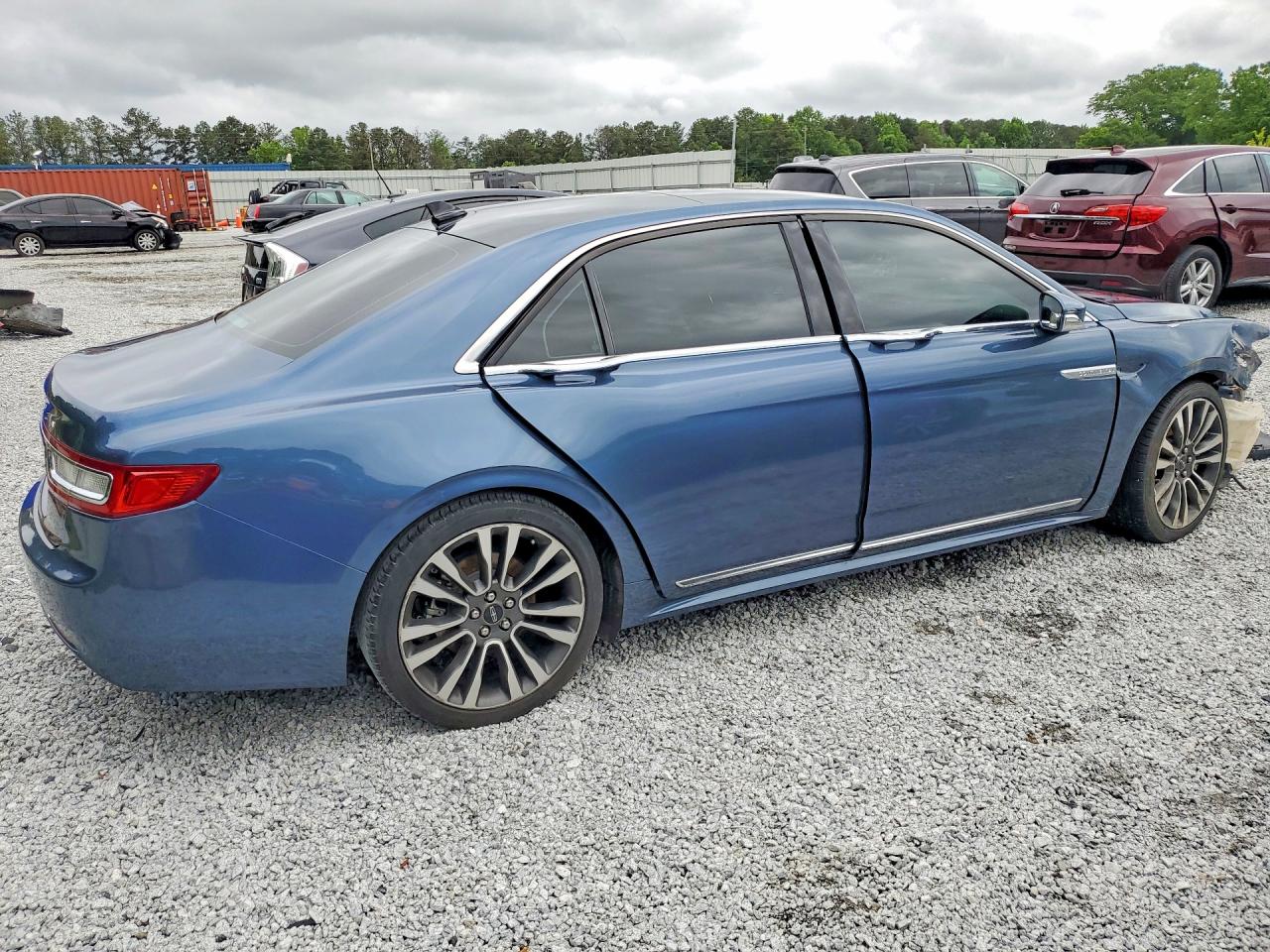 2018 LINCOLN CONTINENTAL SELECT photo 7