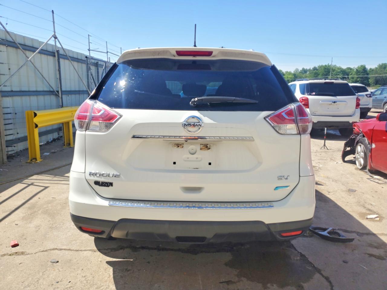 2014 NISSAN ROGUE SV photo 16