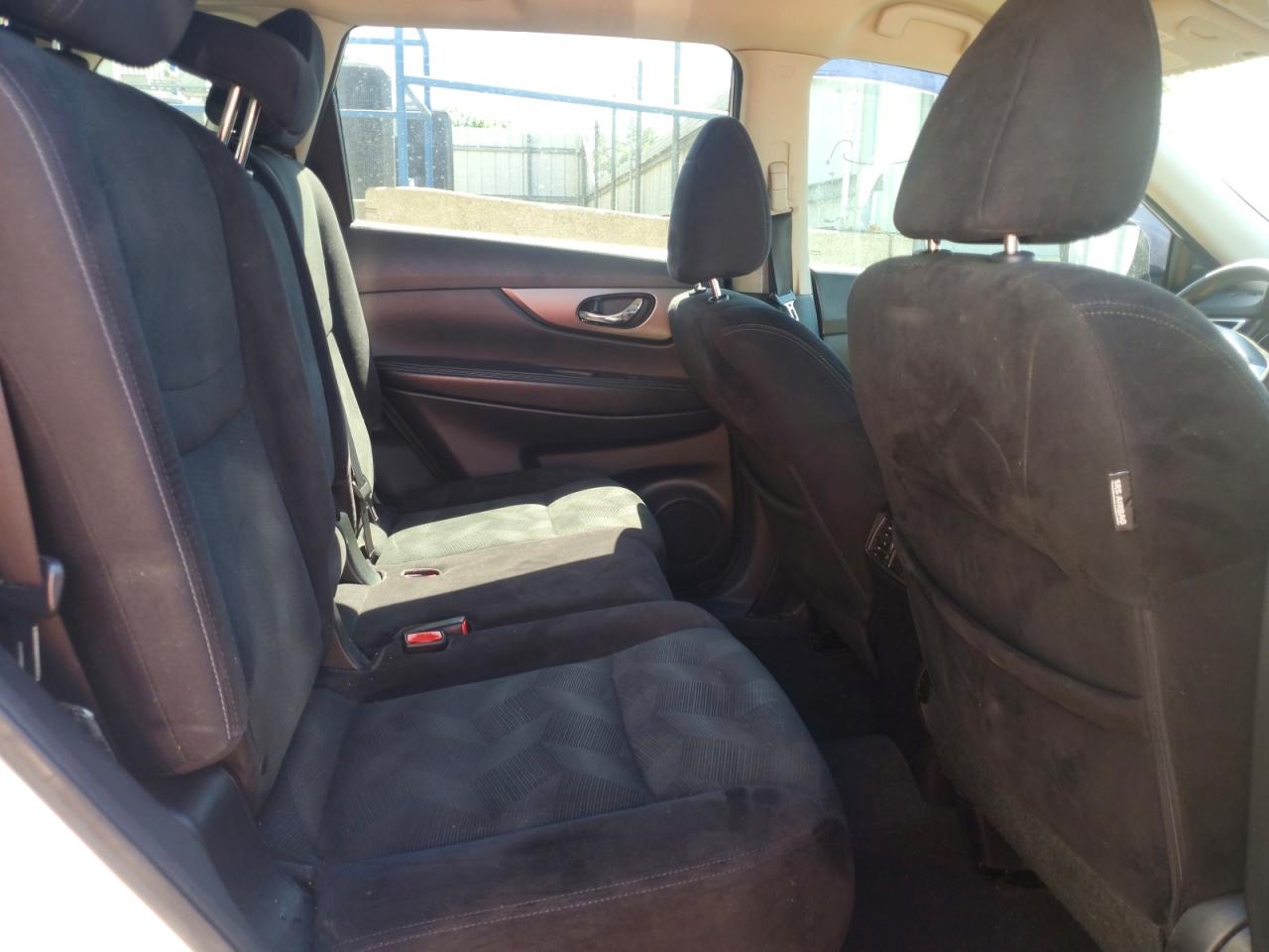 2014 NISSAN ROGUE SV photo 31