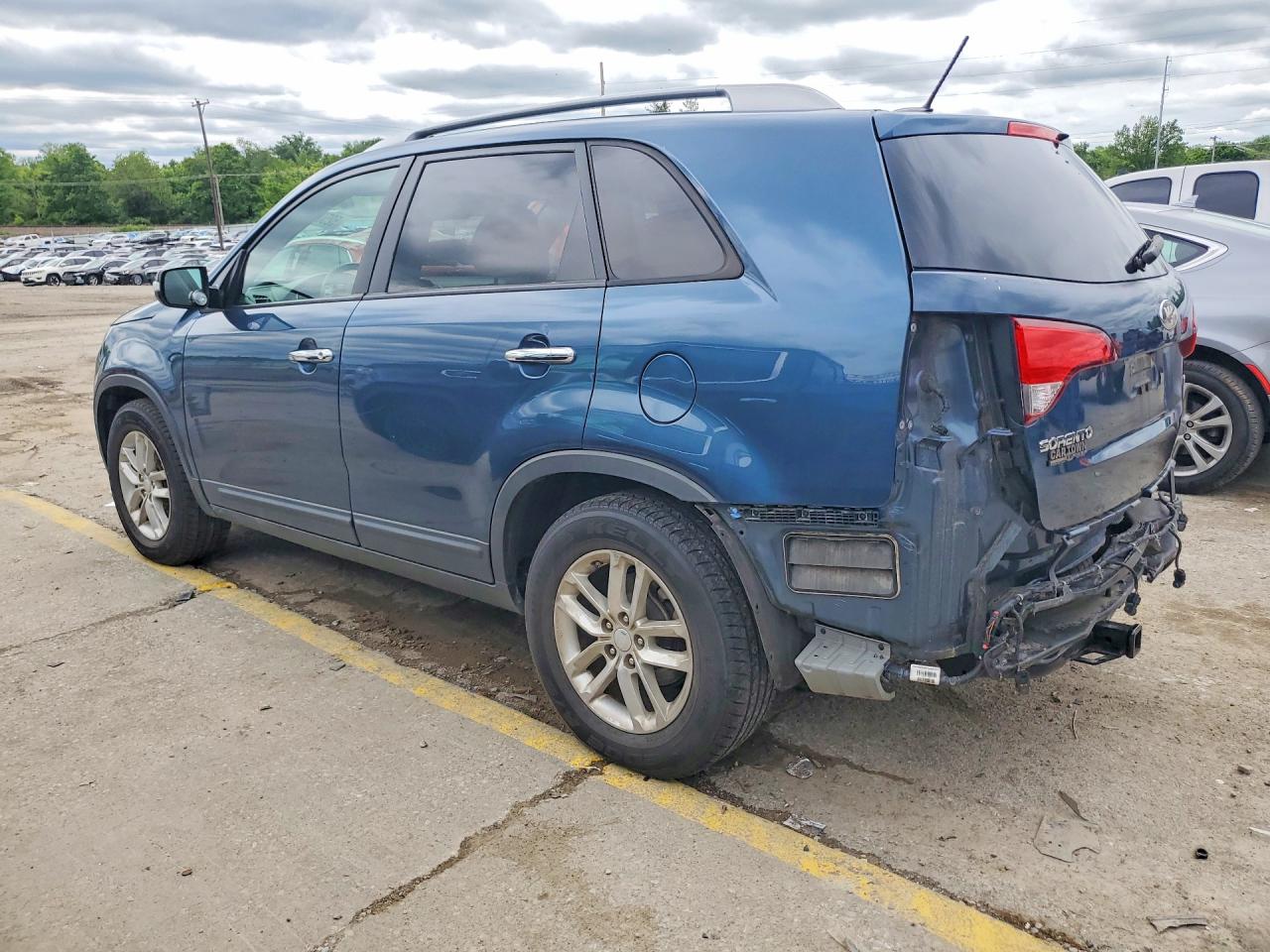 2014 KIA SORENTO LX photo 3