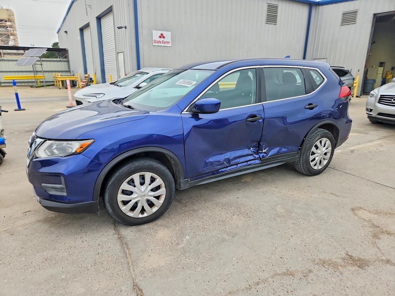 2017 NISSAN ROGUE