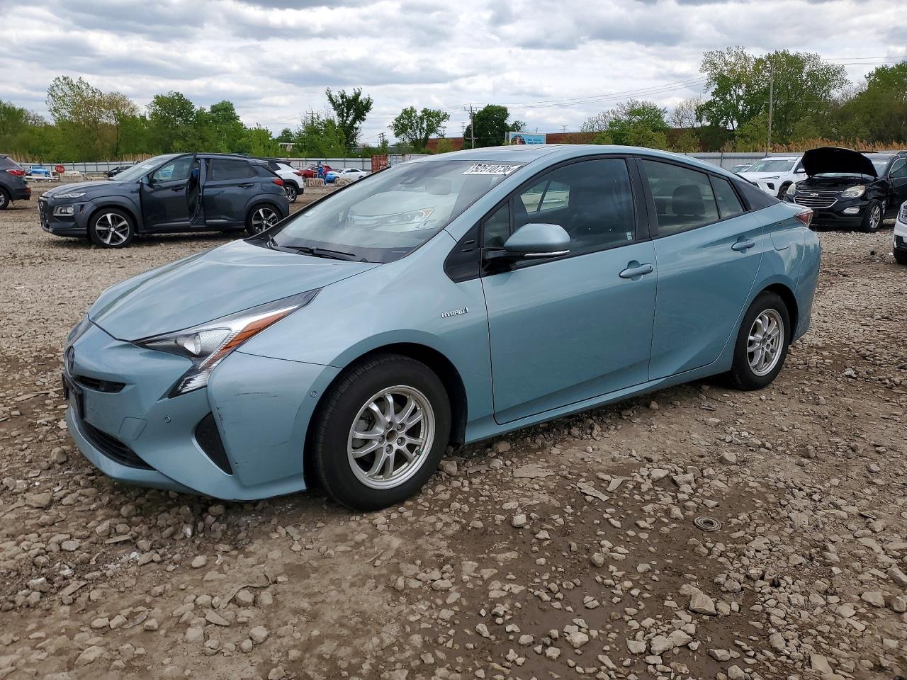2016 TOYOTA PRIUS