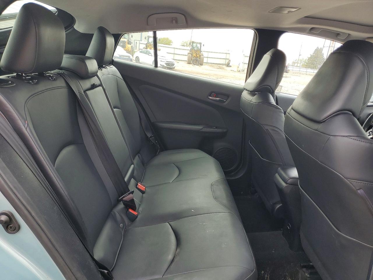 2016 TOYOTA PRIUS FOUR photo 19
