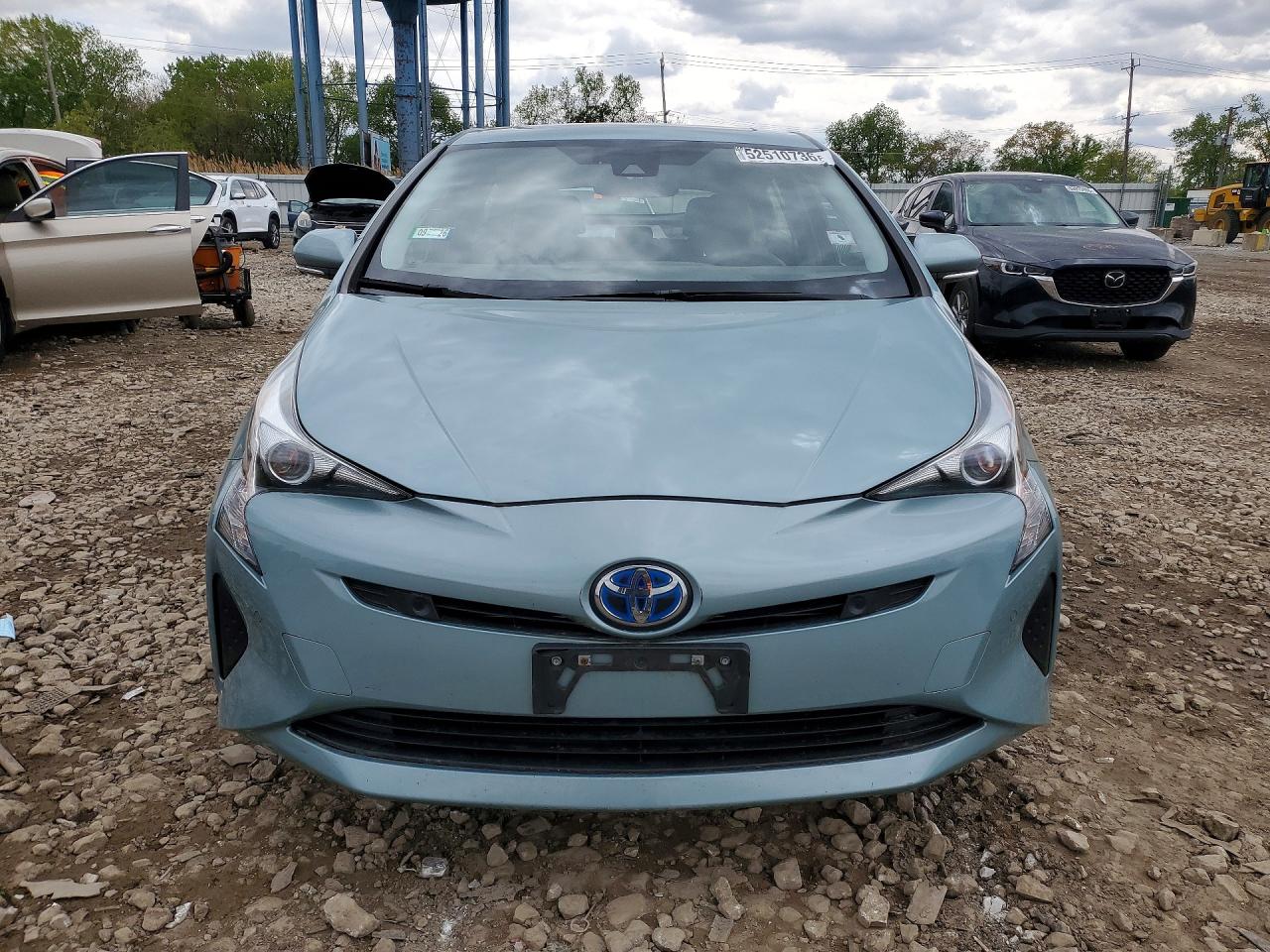 2016 TOYOTA PRIUS FOUR photo 9