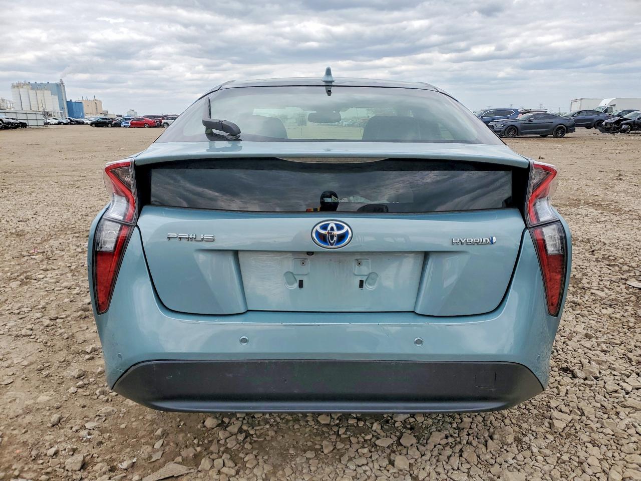2016 TOYOTA PRIUS FOUR photo 11
