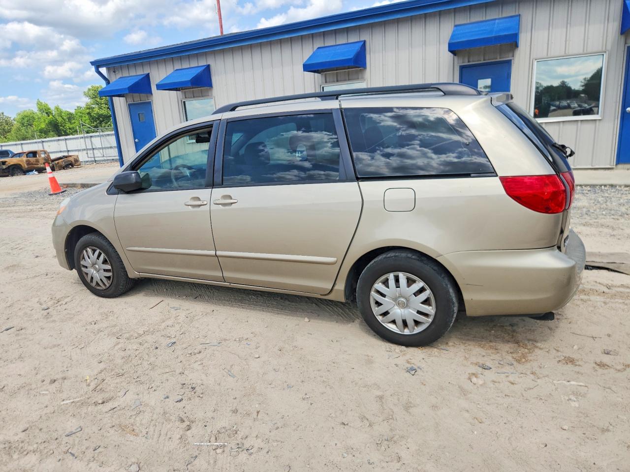 2007 TOYOTA SIENNA CE 7-PASSENGER photo 3