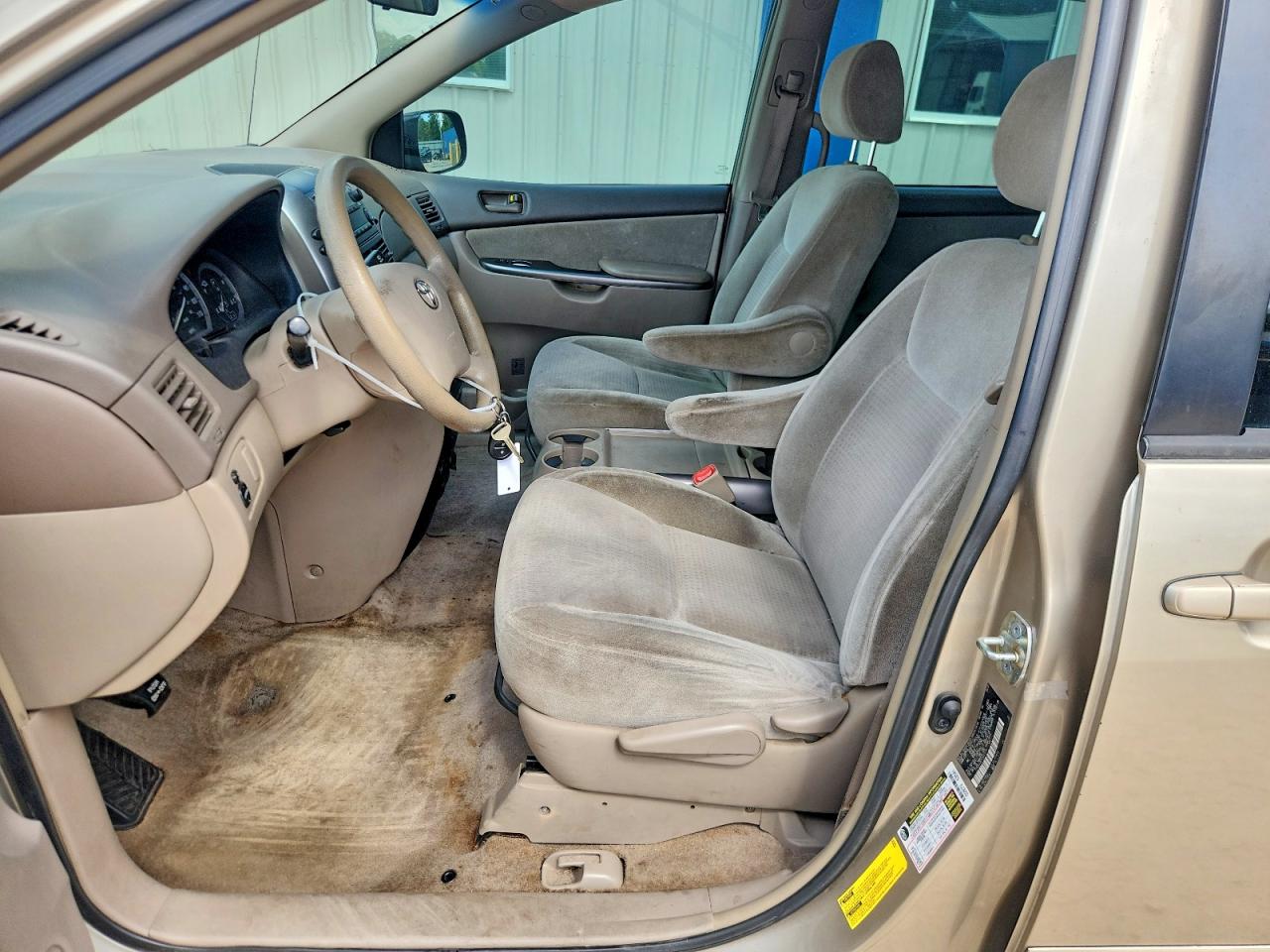 2007 TOYOTA SIENNA CE 7-PASSENGER photo 13