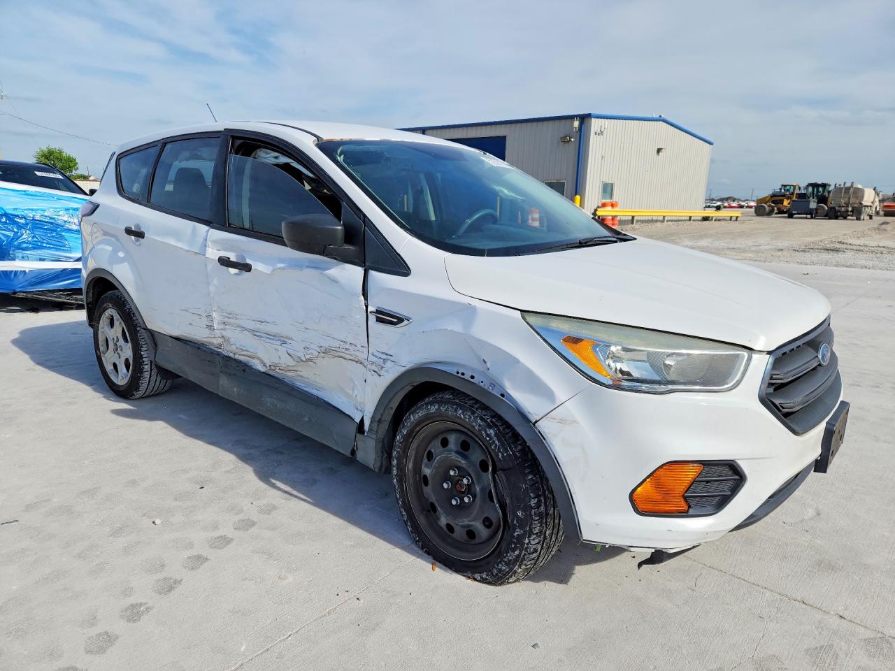2017 FORD ESCAPE S photo 4