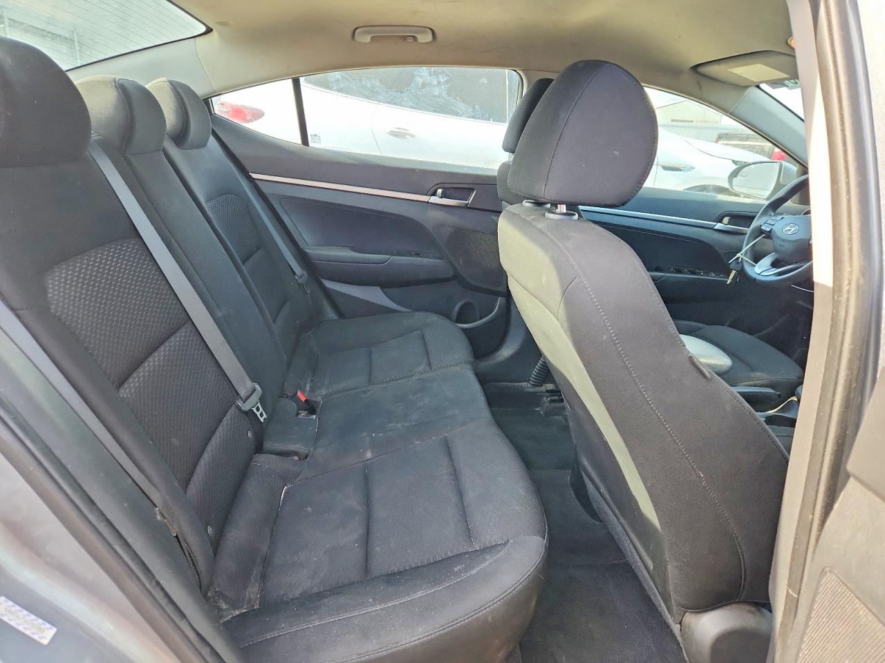 2019 HYUNDAI ELANTRA SE photo 28