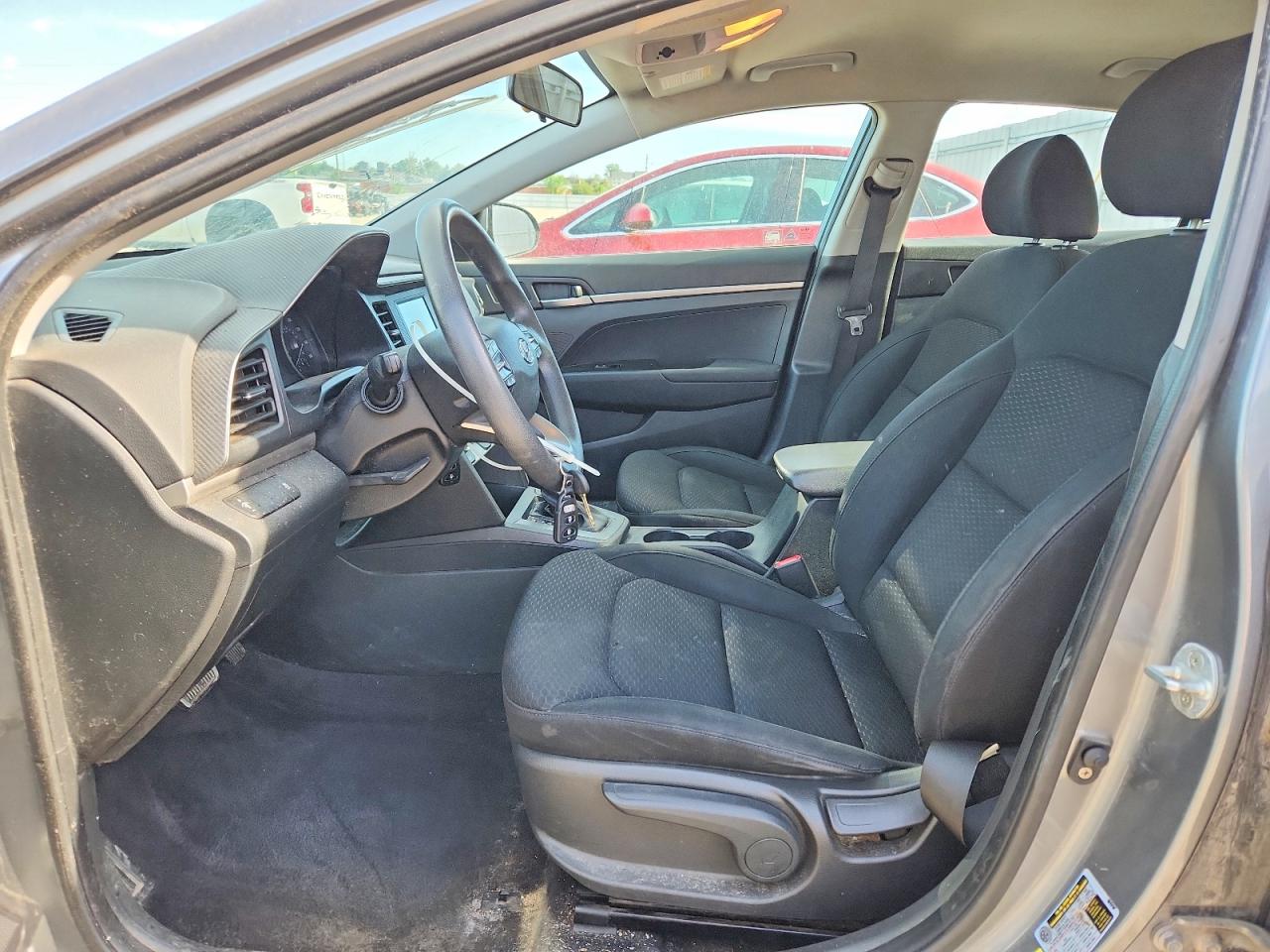 2019 HYUNDAI ELANTRA SE photo 19