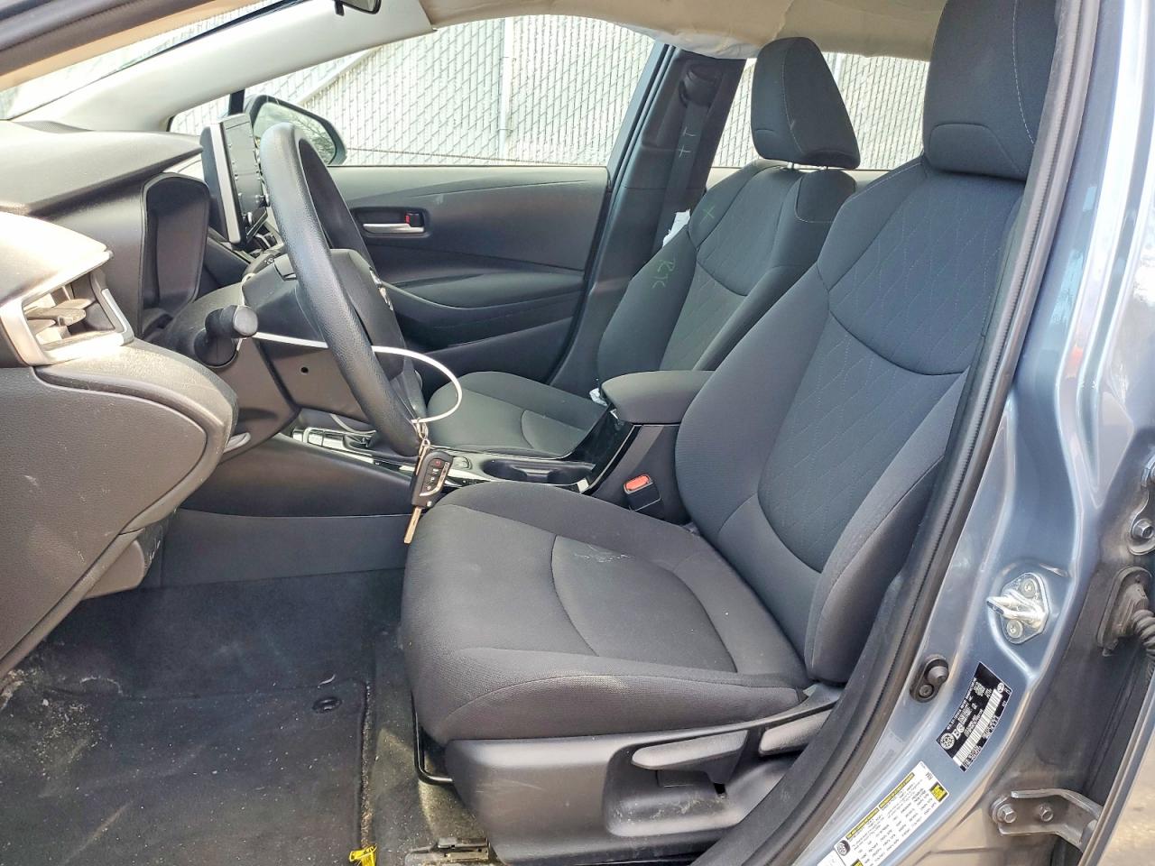 2020 TOYOTA COROLLA LE photo 19