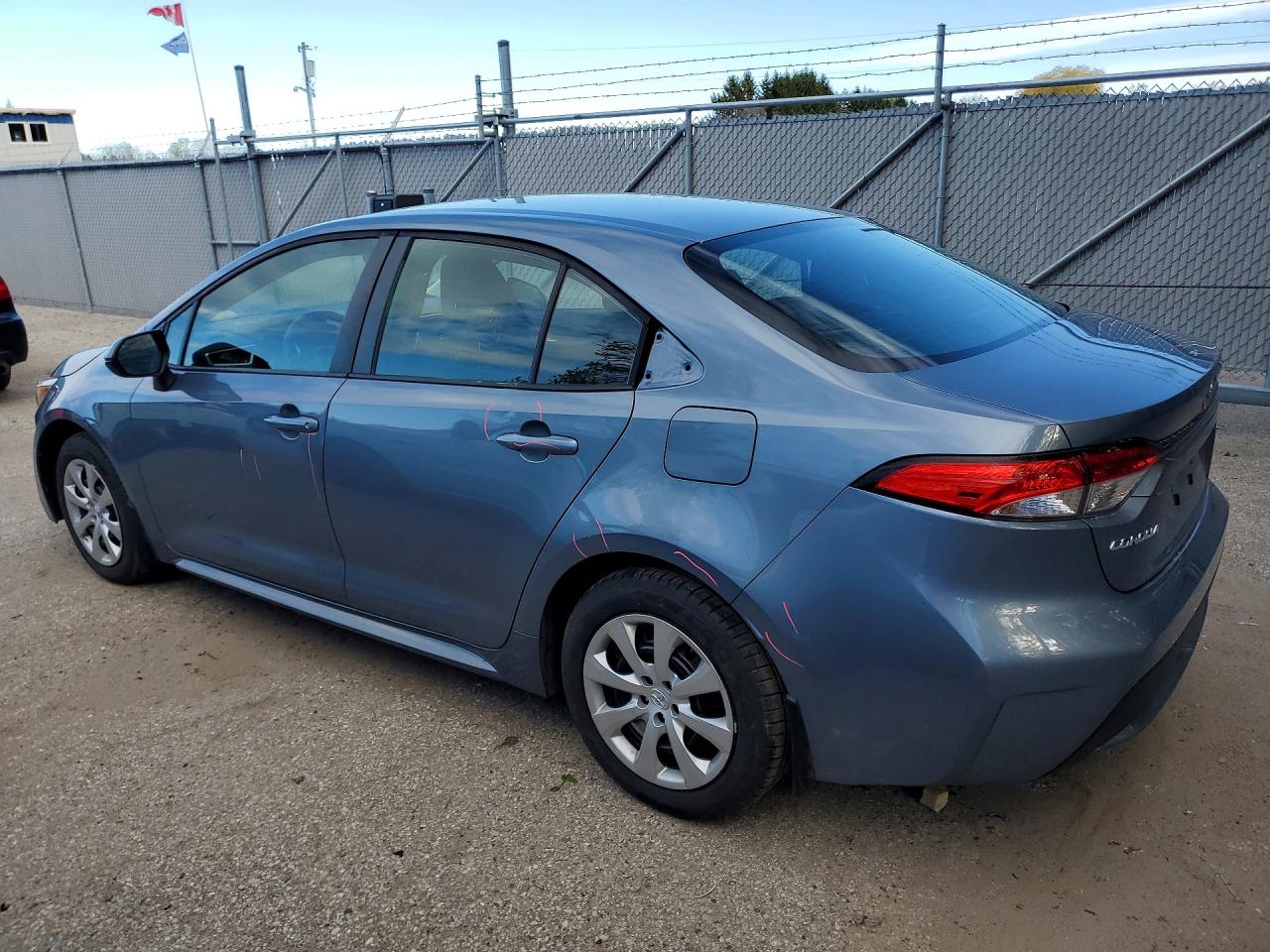 2020 TOYOTA COROLLA LE photo 4