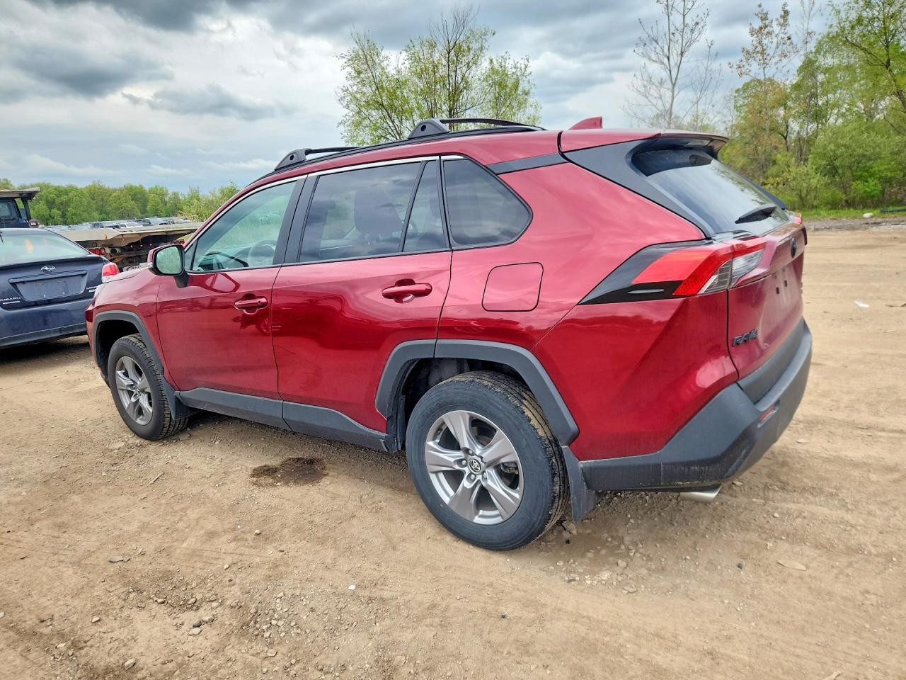 2024 TOYOTA RAV4 XLE photo 4