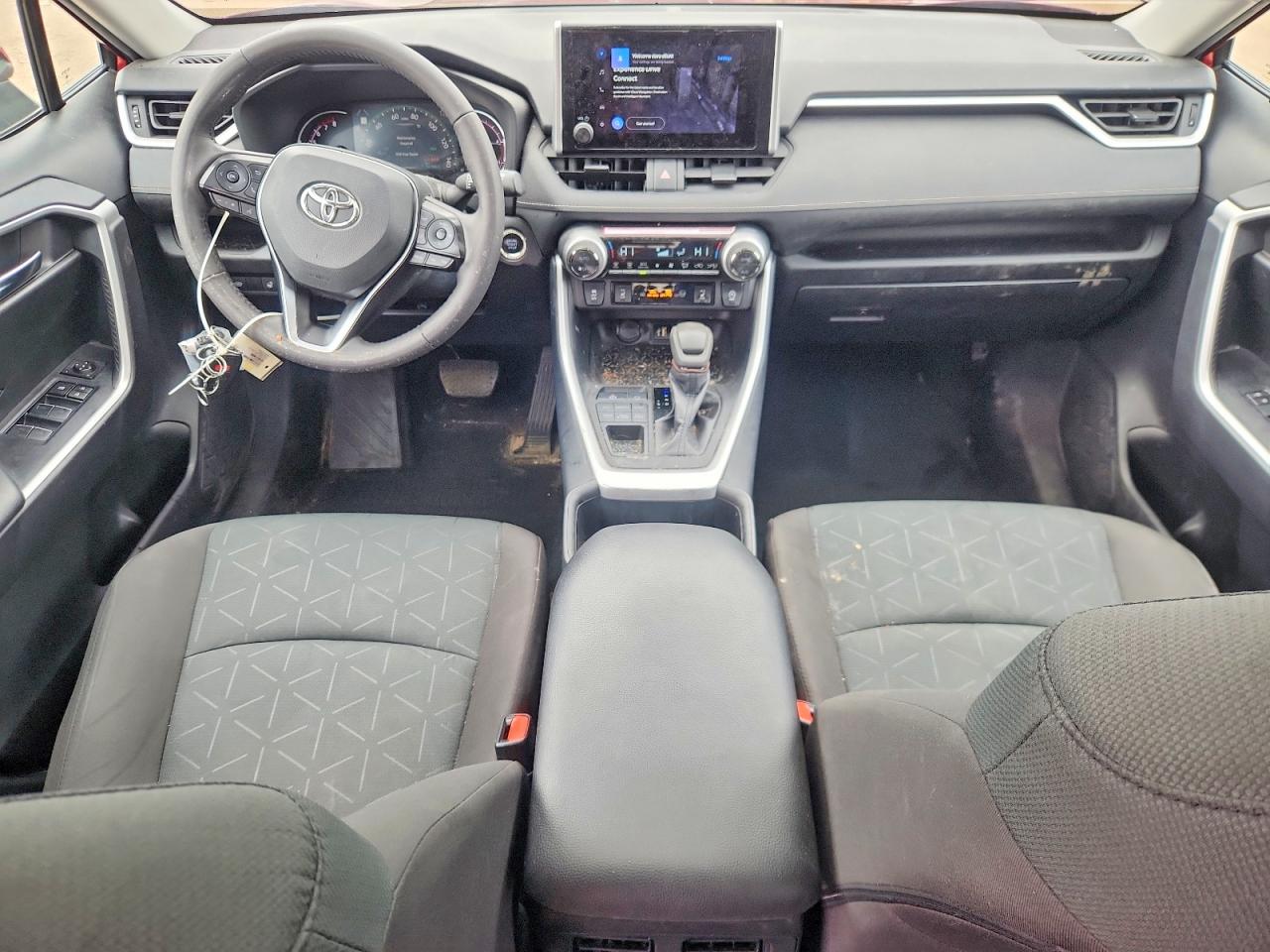 2024 TOYOTA RAV4 XLE photo 22