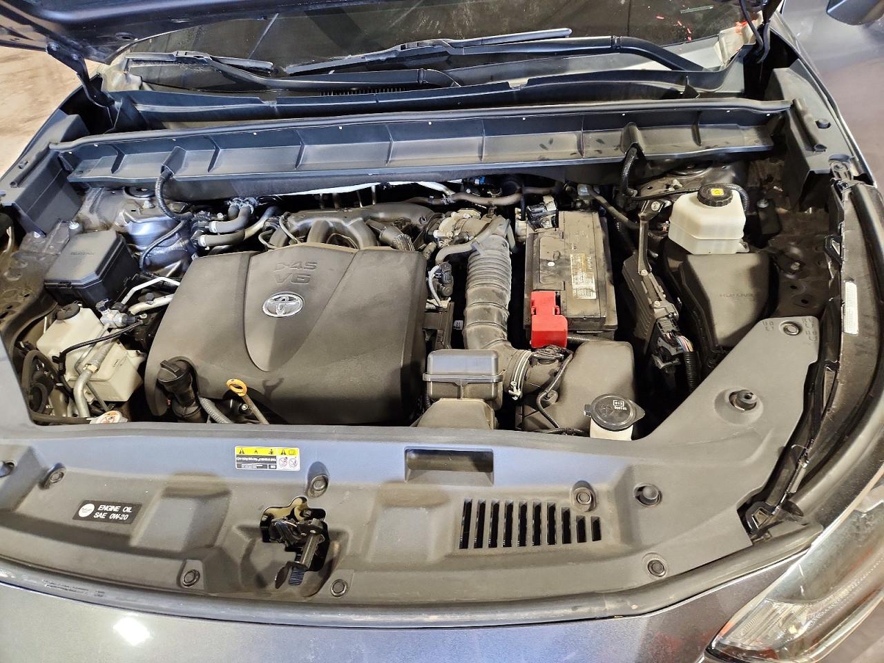 2021 TOYOTA HIGHLANDER PLATINUM photo 34